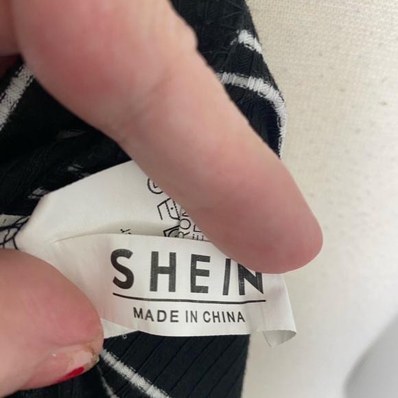 Shein black white horizontal stripes long sleeve wide cuff cropped comfy top 12 - Picture 7 of 9